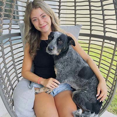 dog sitting in Riverview FL - about house and hound care pet sitting